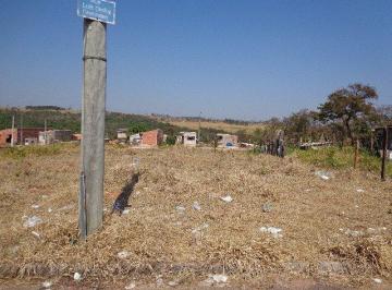 FRENTE · Terreno Padrão em São Carlos