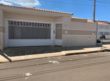 Fachada · Casa Padrão em São Carlos