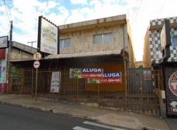 Frente · Ponto comercial em frente a rodoviária