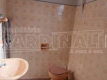 c02cd556f22cfd81c8bc12290d49397c.jpg · Casa comercial ou residencial na Vila Prado próxima ao Estádio Luís Augusto de Oliveira em São Carlo