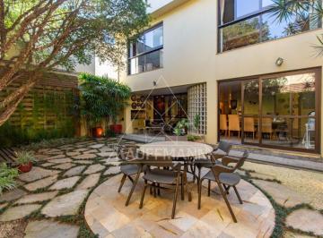 Casa · 365m² · 4 Quartos · 2 Vagas · Casa à Venda no Jardim Europa com 4 Quartos, sendo 3 Suítes, 2 Vagas e 365m² de Área Útil