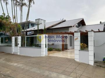 Casa · 350m² · 4 Quartos · 3 Vagas · Casa Frente Mar - temporada - Daniela - Florianópolis – SC