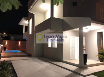 Casa · 6 Quartos · 4 Vagas · Casa com Piscina em Daniela - temporada - Florianópolis – SC