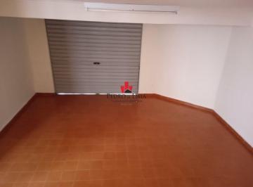 Comercial · 200m² · 1 Vaga · Casa assobradada de esquina com 200m², 4 salas 1 vaga próximo a Praça Silvio Romero