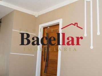 Comercial · 270m² · 2 Quartos · 5 Vagas · Linda Casa duplex Reformada!