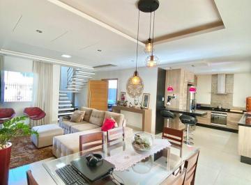 Casa · 194m² · 4 Quartos · 4 Vagas · Sobrado em Rua Agenor Didoni Souto - Canadá - Cascavel/PR