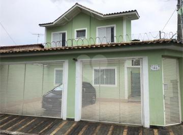 Área de Serviço · Sobrado com 3 quartos à venda em Vila nova carolina - SP