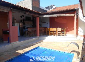 Casa · 307m² · 3 Quartos · 3 Vagas · Casa com 3 dormitórios (sendo 02 suítes), Vila Seabra, Bauru.