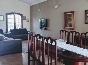 Casa · 585m² · 3 Quartos · 4 Vagas · Casa com 3 dorms, Vila Coralina, R$1.200.000,000 Venda, Bauru
