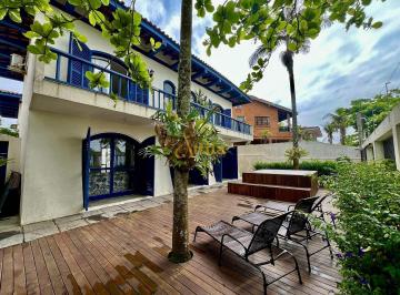 Casa · 300m² · 6 Quartos · 5 Vagas · Casa charmosa, frente praia Enseada, 6 dorms., 5 vagas