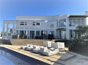 Casa de 6 quartos, Curitiba · CASA COM TERRENO DE 2151 m² - 5 SUITES, PISCINA, ESPAÇO PARA HELIPORTO, EM SANTA FELICIDADE.