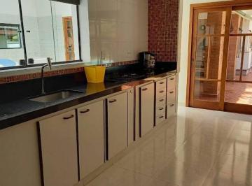 Casa · 376m² · 3 Quartos · 2 Vagas · CASA - CONDOMÍNIO A MONTANHA