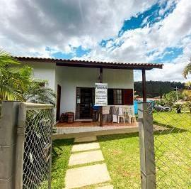 Casa · 160m² · 2 Quartos · 2 Vagas · LINDA CASA EM CONDOMÍNIO
