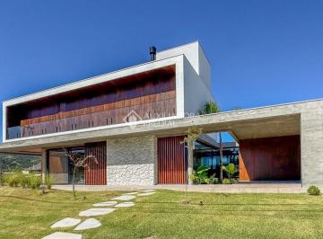 Casa · 345m² · 4 Quartos · Casa no condominio Garopaba Internacional