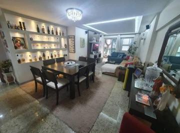 Apartamento de 3 quartos, Rio de Janeiro · Vende-se Apartamento 3 suítes em Laranjeiras-RJ