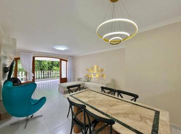 ecc99d68b188dd4bee1bbb4280c92f1a2cebdc62 · Apartamento reformado à venda na praia das Pitangueiras, centro do Guarujá, amplo e confortável, cla