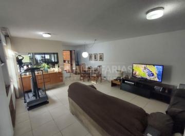 Casa · 190m² · 4 Quartos · 2 Vagas · Casa à venda ou locação em Interlagos - São Paulo