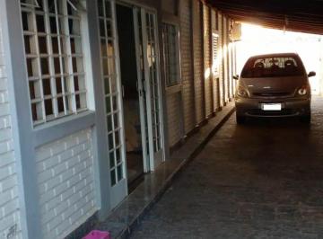 Casa · 220m² · 3 Quartos · 3 Vagas · Casa em Rua Ettore Masini - Santa Rosa - Uberlândia/MG