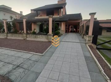Casa · 5 Quartos · Casa à venda em Imbé, Centro - Com piscina e suíte master