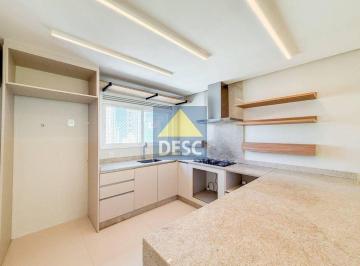 Apartamento · 138m² · 3 Quartos · 2 Vagas · Apartamento semimobiliado com 3 suítes para alugar no Centro de Balneário Camboriú