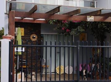 Casa · 80m² · 3 Quartos · 1 Vaga · sobrado geminado mobiliado