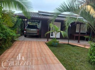 Apartamento · 110m² · 3 Quartos · CASA COM TRÊS DORMITÓRIOS EM REGIÃO DE MORADORES