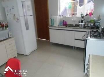 Casa · 181m² · 2 Quartos · 1 Vaga · Sobrado em Rua Tranquila - 2 quartos 1 vaga
