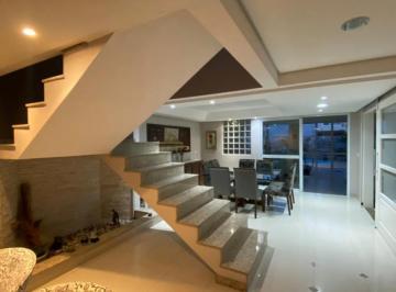 Casa · 284m² · 4 Quartos · 2 Vagas · Sobrado alto padrão 03 dormitórios sendo 01 suíte