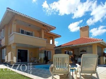 Apartamento · 250m² · 3 Quartos · 3 Vagas · CASA COM PISCINA NA BEIRA MAR DE TRAMANDAÍ
