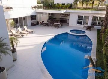 Casa · 800m² · 5 Quartos · 8 Vagas · Linda Residência com 800 m², 5 suítes - Lorian Boulevard - Osasco.