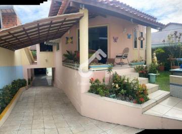 Foto-0 · PITANGUEIRAS, Lauro de Freitas. Casa térrea em rua pública com 3 quartos sendo 2 suítes, 334m² de ár