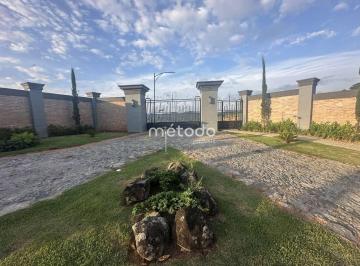76ca577bac3df59f8503f7fbb13921fae10d07b4 · Terreno à venda, 3000 m² por R$ 850.000,00 - Villagio Laguna - Guararema/SP