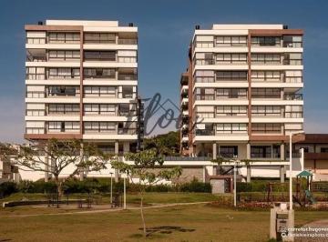 Apartamento · 79m² · 2 Quartos · 2 Vagas · Apartamento de 2 dormitórios com 2 suíte, Vista mar e sol da
