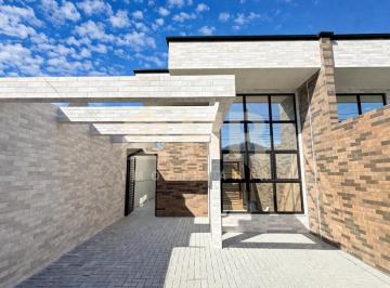 Casa · 63m² · 3 Quartos · 2 Vagas · Casa com 03 dormitórios e 02 vagas de garagem Bair