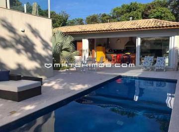 Casa · 220m² · 4 Quartos · 2 Vagas · Jardim do Lago em Manguinhos