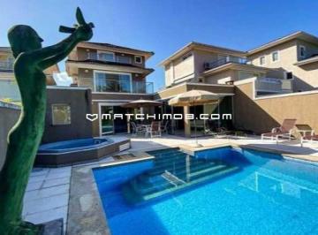 Casa · 483m² · 5 Quartos · 4 Vagas · Porto Frade em Angra dos Reis