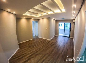 Living · Apartamento com 3 dormitórios à venda, 105 m² por R$ 990.000,00 - Centro - Balneário Camboriú/SC