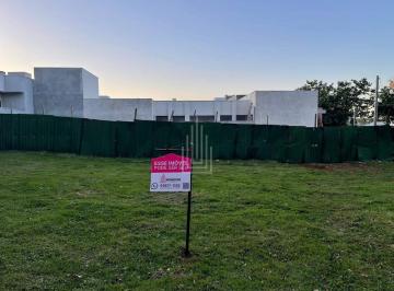 Terreno · 500m² · Terreno à venda no Condomínio Residencial Safira em Foz do Iguaçu