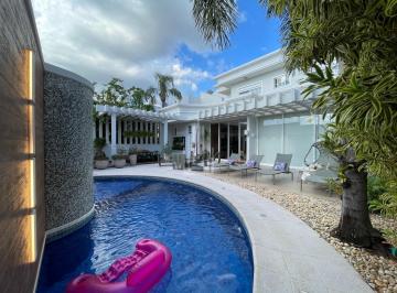 Casa · 570m² · 1 Quarto · 3 Vagas · Casa à venda no Condomínio Residencial Castel Franco em Foz do Iguaçu
