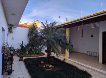 Casa · 204m² · 3 Quartos · 4 Vagas · Casa à venda em Londrina, Santa Mônica, com 3 quartos, com 204 m²
