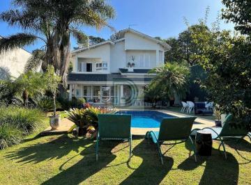 Casa · 496m² · 4 Quartos · 5 Vagas · Casa com 4 suítes no miolo da granja