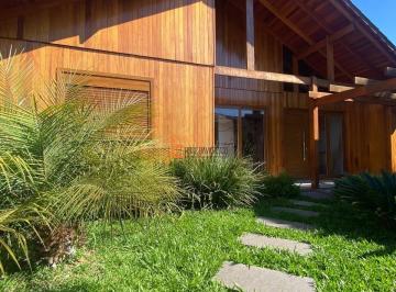 Casa · 754m² · 7 Quartos · 3 Vagas · TERRENOS INTEGRADOS COM 754 m² COM 2 CASAS, COM PISCINA - B. IMIGRANTE!