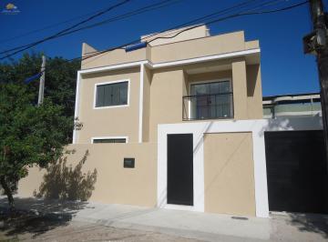 Foto 01 · CASA TRÍPLEX COM SALA 3 SUÍTES E TERRAÇO GOURMET A VENDA NO COSTAZUL EM RIO DAS OSTRAS RJ
