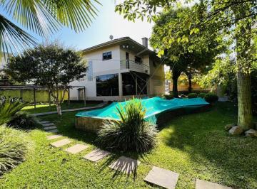Casa · 307m² · 3 Quartos · 4 Vagas · 
                                Casa | 03 dormitórios | Colina Sorriso
                            