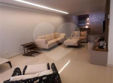 Imagem Principal · Excelente Casa Residencial à venda com 395m² e 3 dormitórios, localizado no bairro Vila Galvão.