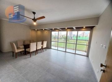 Apartamento · 108m² · 4 Quartos · 1 Vaga · Apartamento Amplo Localizado a 500 metros da Praia na Enseada.