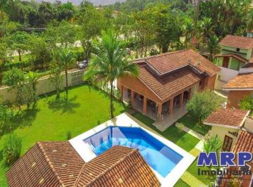 Foto 02 · Casa em Ubatuba,   condomínio fechado, na praia da lagoinha, com 4 suítes, piscina!