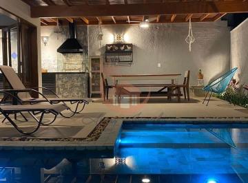 Imagem do Imóvel · Casa 50m do Mar, charmosa e espaçosa disponível para locação de temporada.