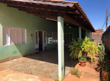 Casa de 3 quartos, Vicente Pires · Lote 800m, frente para Rua 8, 125m de área construída (61) 99152.1949
