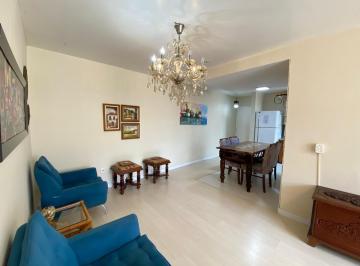 cc86bbb3c878284226dd8a917b9b8fec263d7ffe · Apartamento com 3 quartos para Alugar no Centro de Florianópolis.